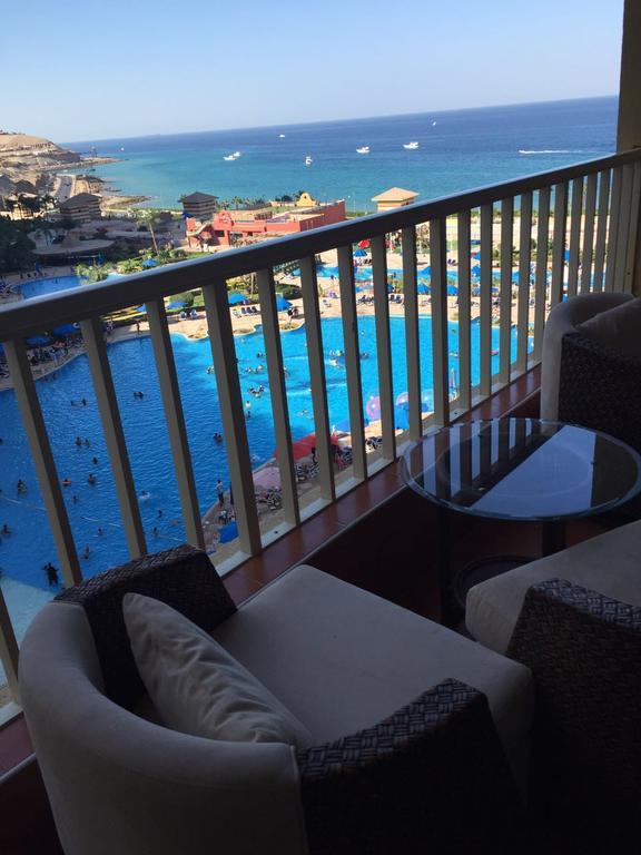 Porto Sokna With Sea View Pyramids Apartments Family Only 艾因苏赫纳 外观 照片